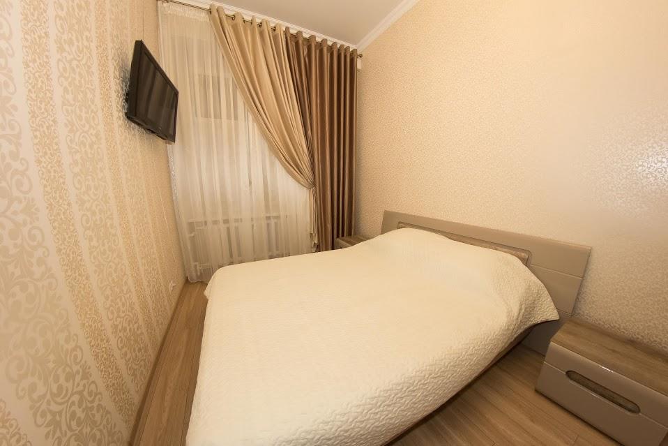 Center, Apartment On Deribasovskaya 10 โอเดสซา ภายนอก รูปภาพ